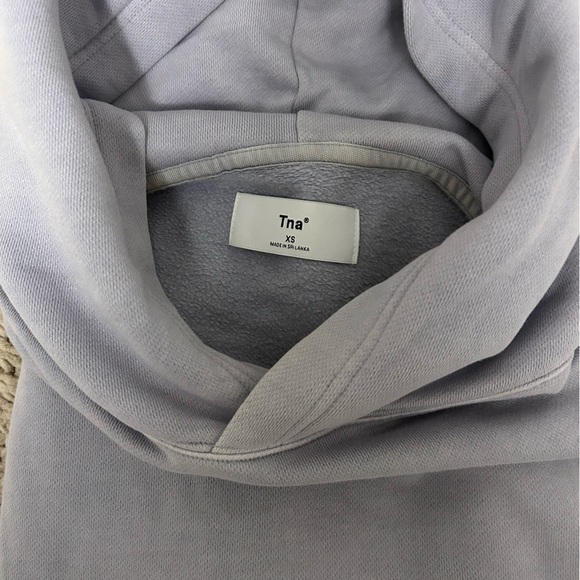 Aritzia TNA Perfect hoodie - Picture 3 of 4